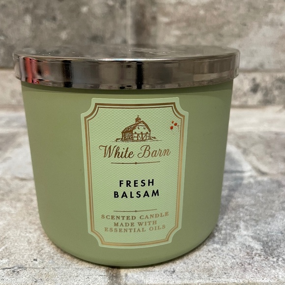 ❤️ BATH & BODYWORKS FRESH BALSAM 3 WICK CANDLE NEW - Picture 1 of 3